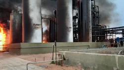 Incendio en la refinería: siete allanamientos y peritajes para saber qué pasó