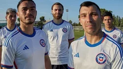 Chile estrena camiseta pese a no ir al Mundial