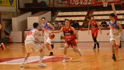 Dos equipos marcan el camino en el Pre Federal