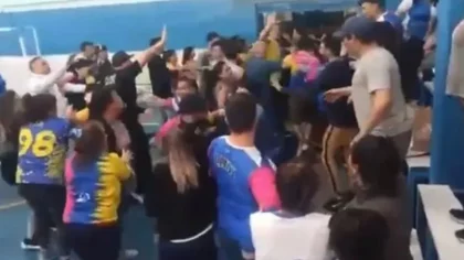 Agresión y batalla campal entre padres en el fútbol femenino