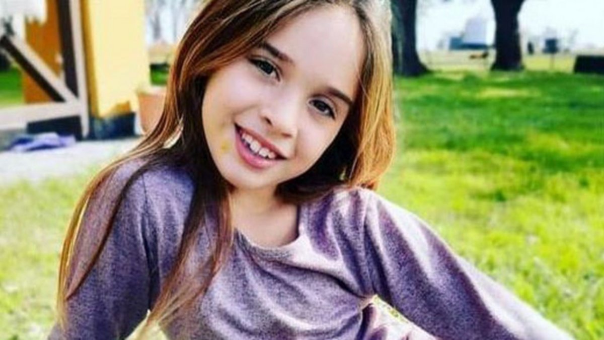 Una nena de 10 años salió a buscar leche, una jauría la atacó y está grave