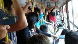 Un hombre manoseó a una nena de 13 años dentro de un colectivo