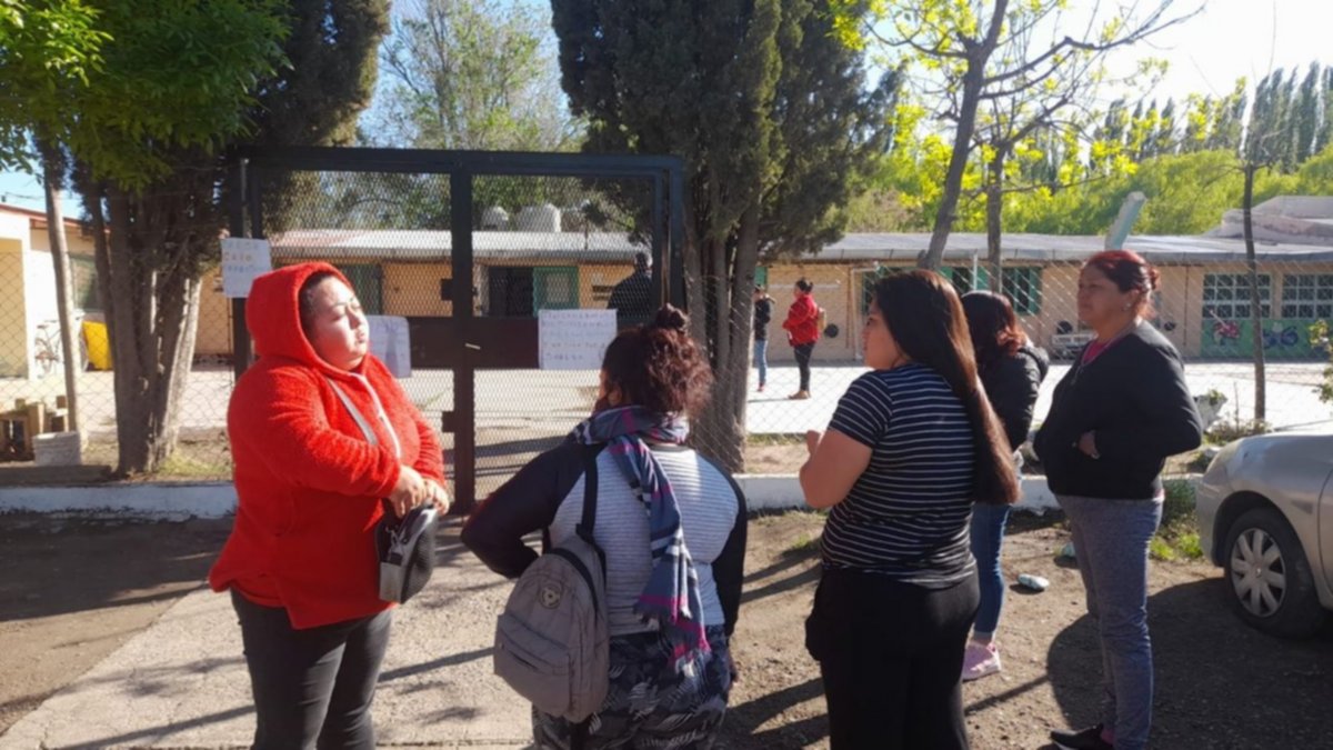 Allen: tomaron una escuela por la cantidad de casos de bullying