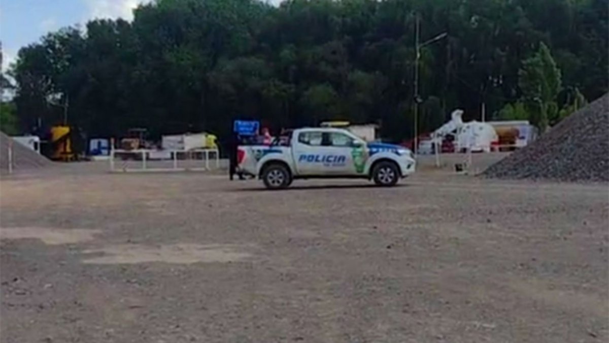 Limpiaba una tolva que lo aplastó y lo mató