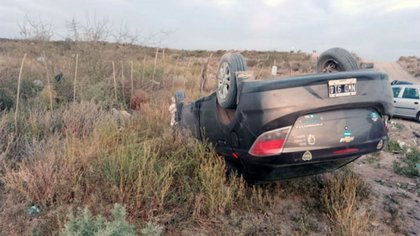 Manejaba borracho y terminó con las cuatro ruedas para arriba