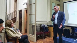 Diputado repudió a “los terroristas disfrazados de mapuches”