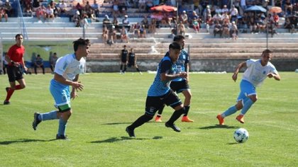 Centenario y Rincón debutaron con triunfos en el Regional