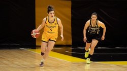 Gran debut de la Decanas en la Liga Nacional
