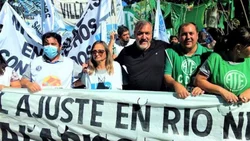 Los estatales apuran a Carreras por el aumento salarial