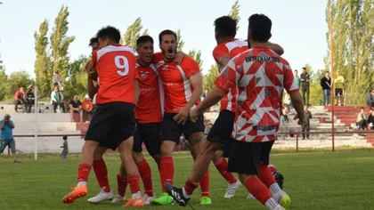 El Rojo neuquino va por el pase a la final por el ascenso
