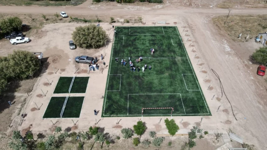 Inauguraron canchas de césped sintético