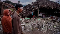 Fuerte terremoto deja a 162 personas sin vida en Java
