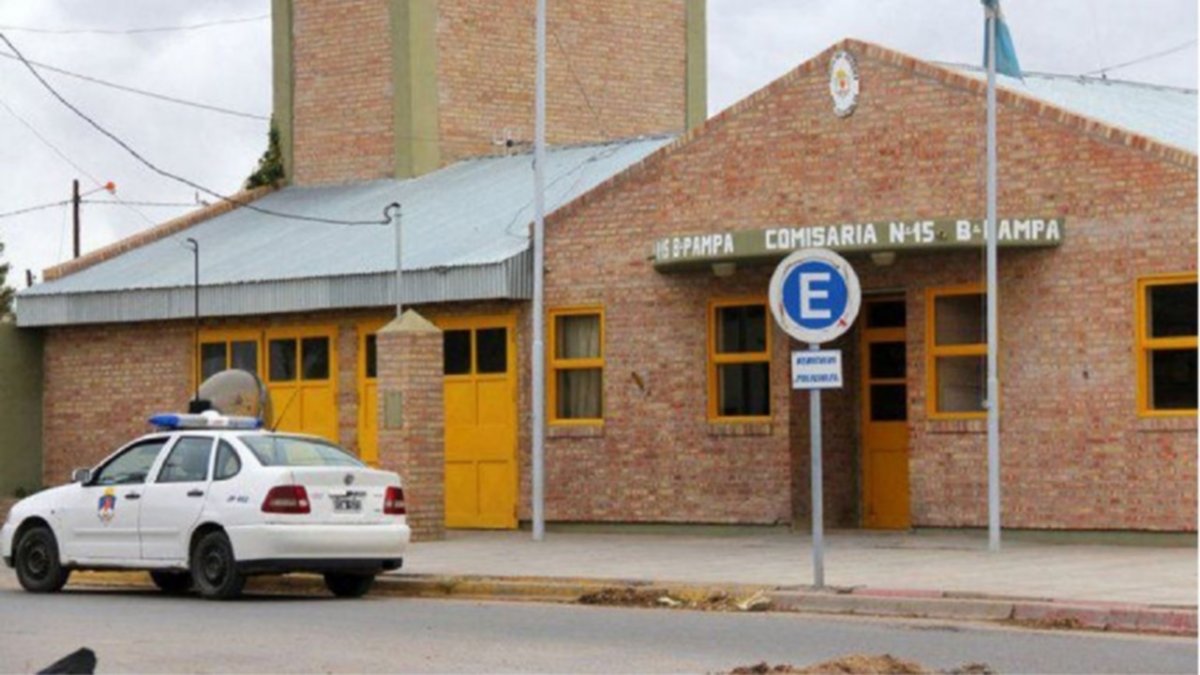 Le llevó un acolchado con yapa a la Comisaría. Quedó presa