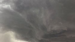 Por fuertes tormentas, hay alerta amarilla para Neuquén y Río Negro