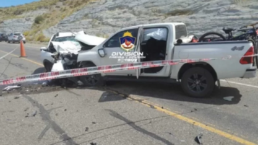 Un choque frontal terminó con dos muertos en la ruta 237