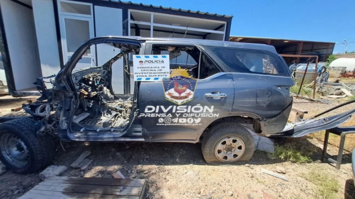 Dieron con un "paraíso" de vehículos robados en Confluencia