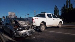 Comenzó el feriado con un fuerte accidente en Neuquén