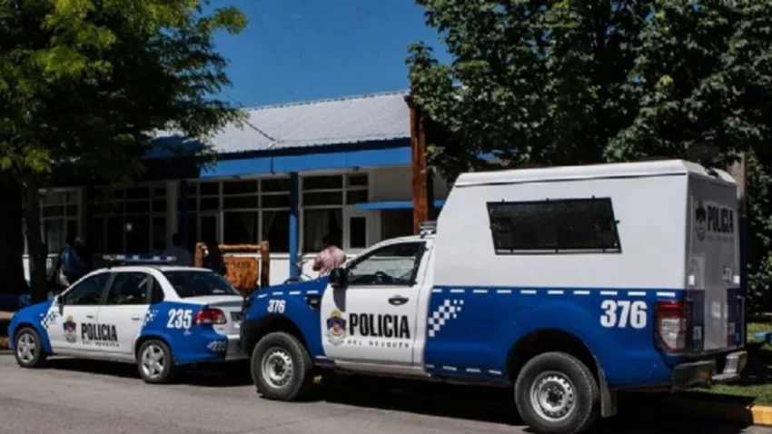 Atacó a su pareja con un palo de escoba y fue detenido