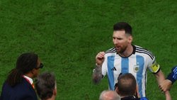 Messi en modo Maradona: “Qué mirás, bobo”