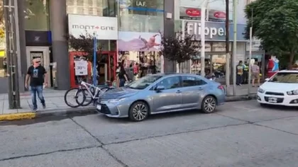 Los comercios en el centro de Neuquén están todos abiertos