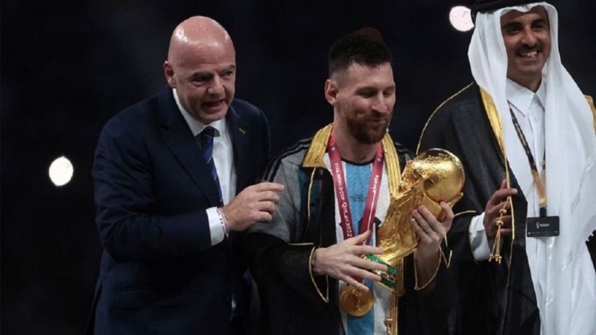 Le ofrecieron a Messi un millón de dólares por la túnica con la que recibió la copa
