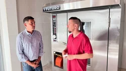 Koopmann supervisó obra del nuevo taller de panadería en el Colegio San José Obrero