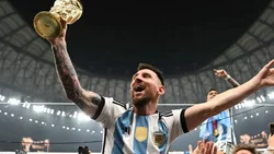 Furor por la camiseta con las tres estrellas