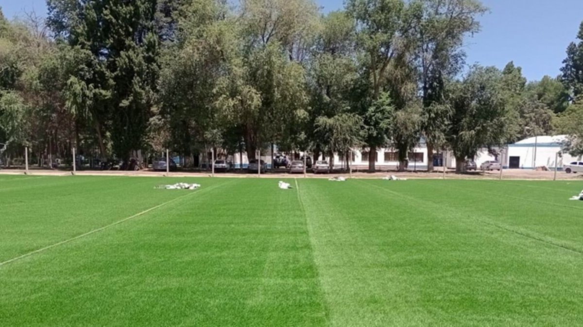 La escuela de cadetes tendrá su cancha sintética