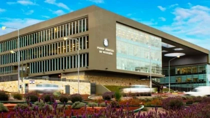 La Justicia neuquina renovó millonario alquiler