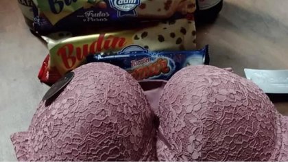 Intendente regaló corpiños y calzoncillos en la caja navideña a sus empleados