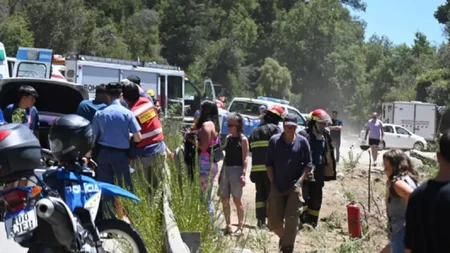 Milagro en la Ruta 40: tras volcar, quedaron a metros de caer al lago