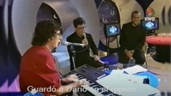 Charly lo hizo antes: la noche que cantó sobre Shakira