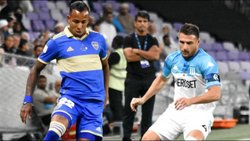Con polémica Racing le ganó a Boca 2 a 1