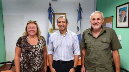 Peressini extiende a más municipios su alianza con el MPN