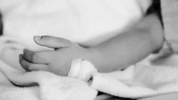 Horror: madre atacó a piñas a su bebé de un año