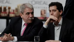Interna en el FDT: Aníbal Fernández cruzó a Wado De Pedro