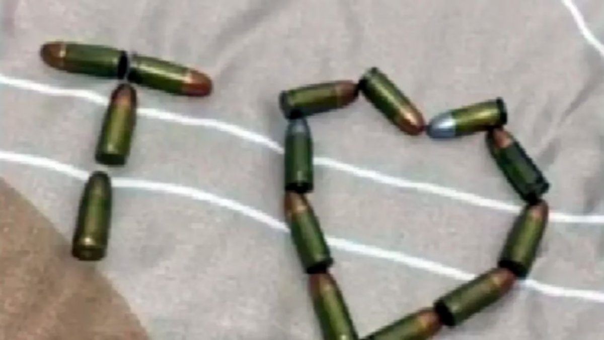 Un corazón hecho de balas: la amenaza del policía que tiró a mansalva