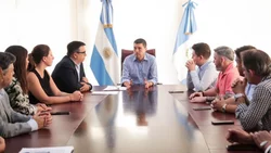 Koopmann presentó proyecto para que petroleras contraten en un 70% a neuquinos