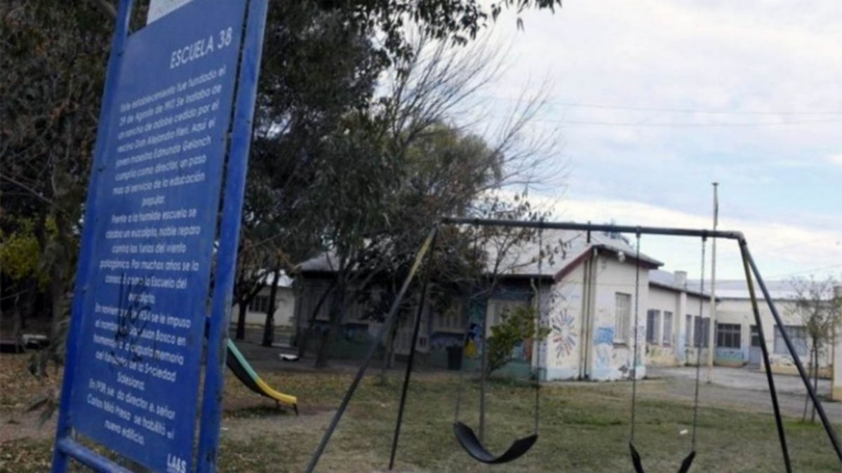 Se cayó en la escuela y ahora le deben pagar 1,6 millones