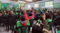 ATE aceptó la oferta anual y los docentes definen mañana