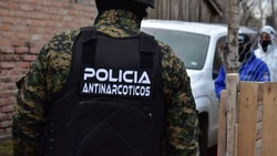 Allanamiento en San Martín de los Andes con demorados y secuestros
