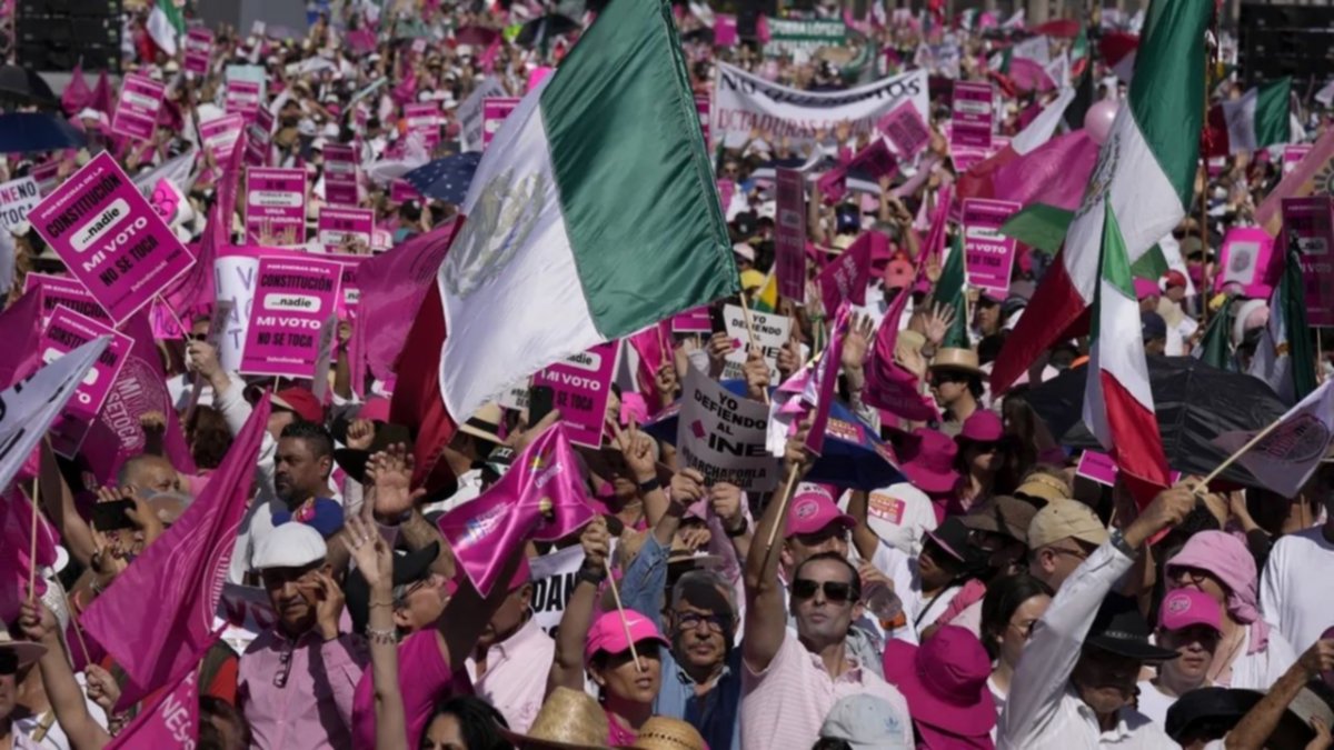 Conflicto en México por la nueva reforma electoral de AMLO