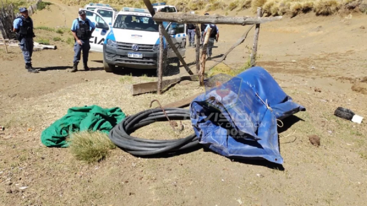 Le secuestraron varios metros de manguera robada en Copahue
