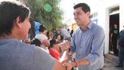Koopmann ratificó plan de urbanización para llevar los servicios básicos a los asentamientos