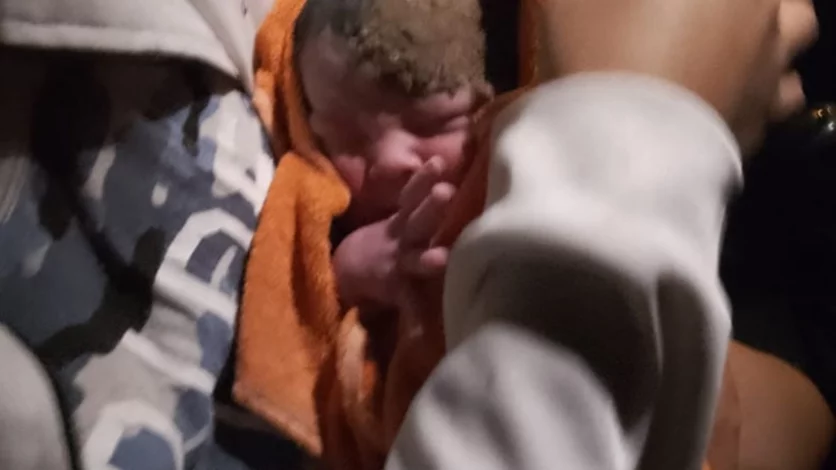 Se manifestarán por la mujer que parió a su beba en la calle