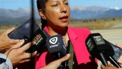 Mientras negocian con los docentes, Carreras los volvió a atacar