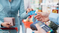 Las compras con tarjeta de crédito y débito, en caída libre