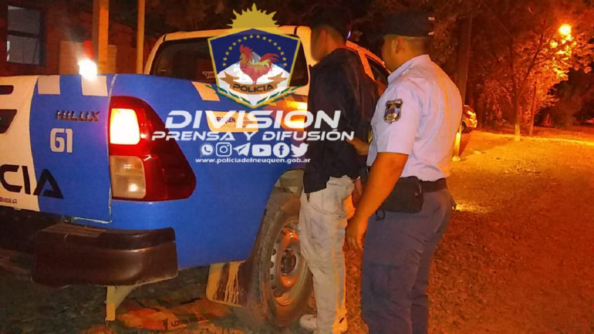 Robó en Centenario, se llevó 5 mil pesos y lo entregó su madre