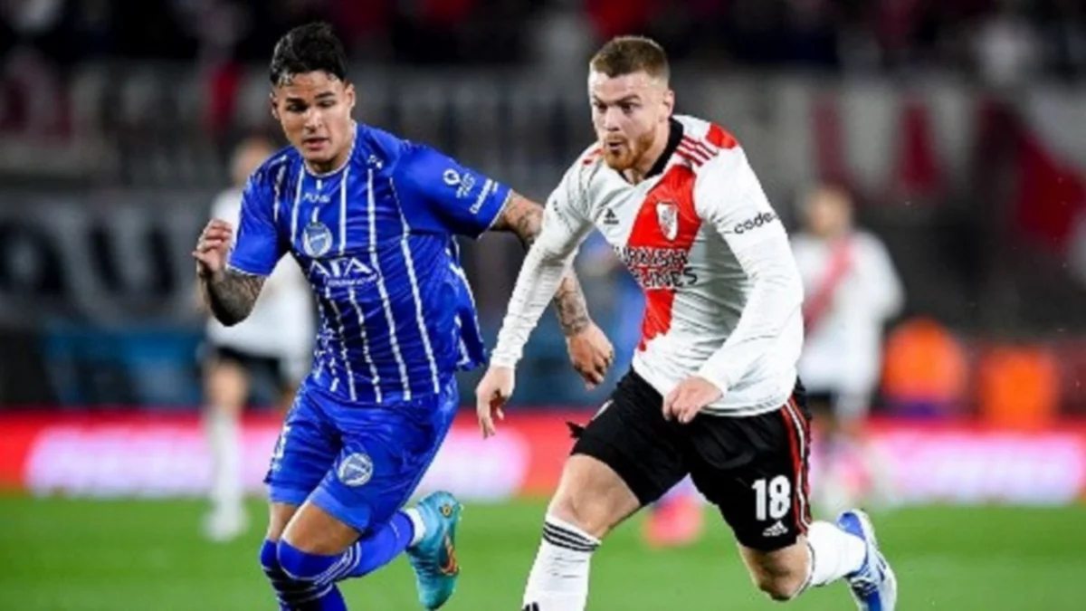 River por la tercera al hilo