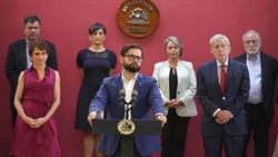 Boric hace nuevos cambios en su Gabinete de cara al segundo año de mandato
